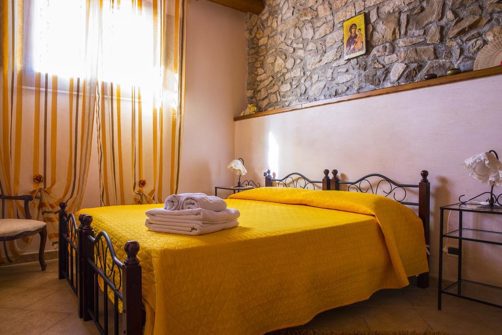 Casa Vacanze Caccamo Santa Lucia Exterior photo